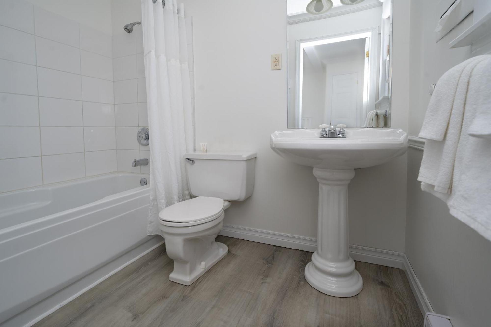 Baddeck Inlet Telegraph House Motel מראה חיצוני תמונה